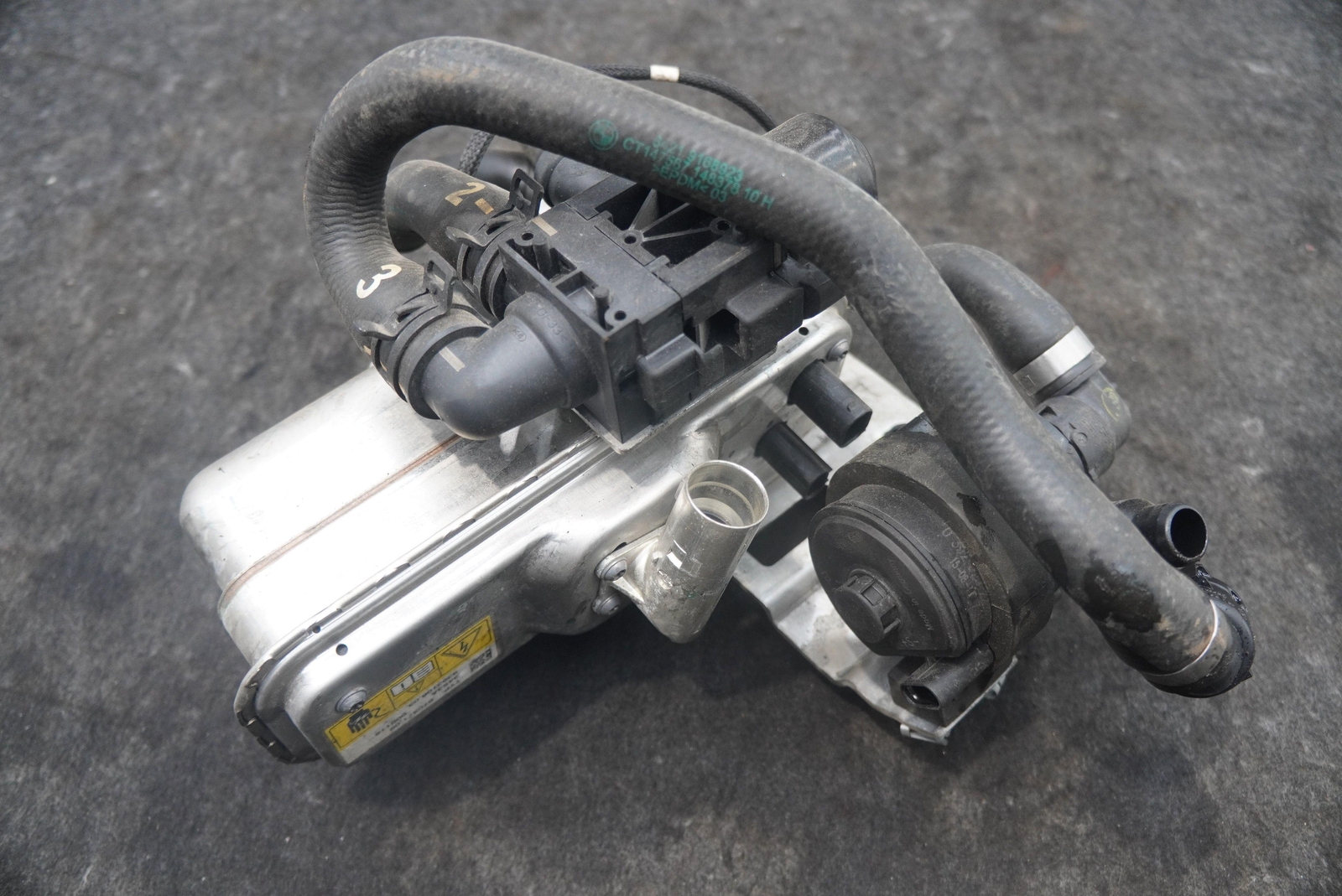 Electric Auxiliary Flow Heater Pump 64219363106 OEM BMW i8 2014-20
