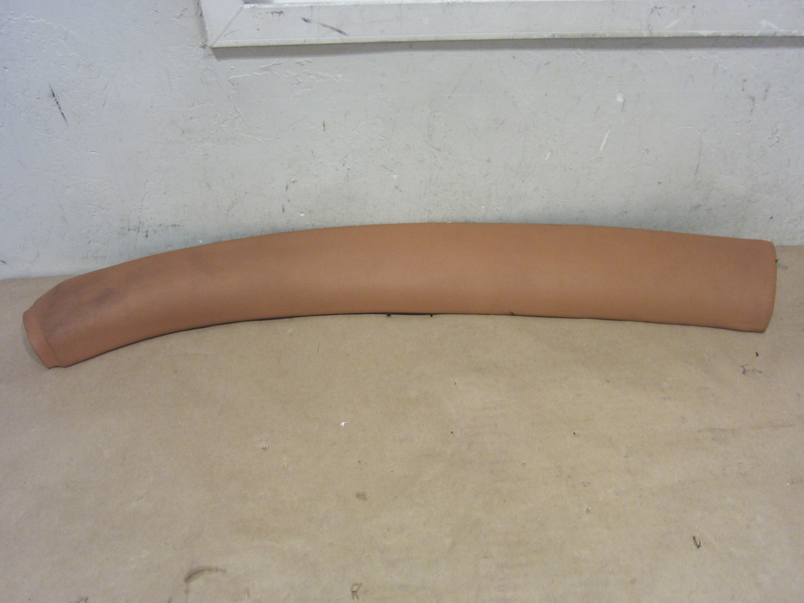 Maserati 4200 Coupe - RH Lateral Side Rail Cover Trim /TAN - P/N  981210402