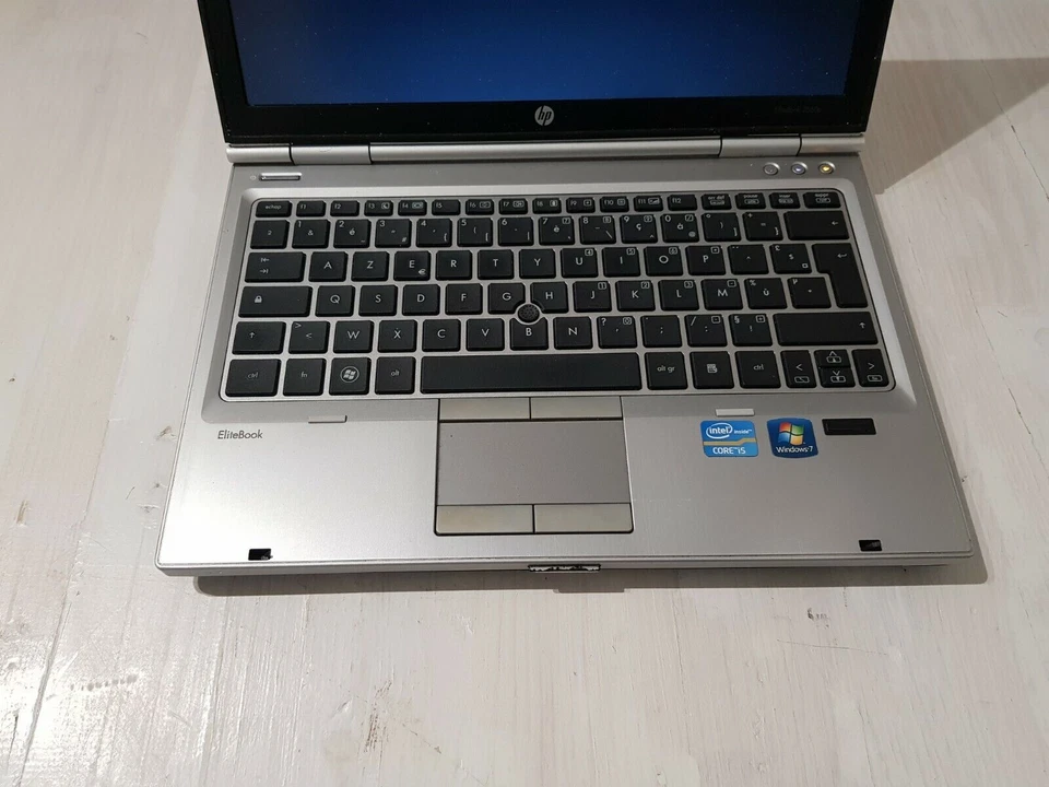 NOTEBOOK HP ELITEBOOK 2560P INTEL CORE I5-2520M 4GB RAM 250GB HD WIFI WIN10 - Immagine 2 di 4
