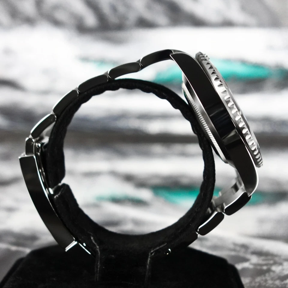 Rolex Submariner Date nuevo en caja 2024 Black Beze, 126610LN juego completo sin usar Foto 3 de 4