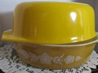 Vintage Pyrex Butterfly Gold 2-1/2 Qt Oval Casserole Covered Dish # 045yellow