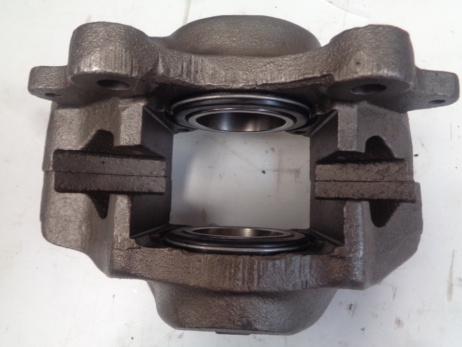 ROLLS ROYCE SILVER SHADOW BENTLEY REBUILD LEFT FRONT BRAKE CALIPER IN STOC 66-73