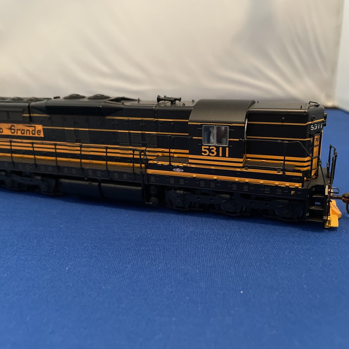 Broadway Limited 2407 Paragon 2 Series EMD SD9, D&RGW #5311 W  