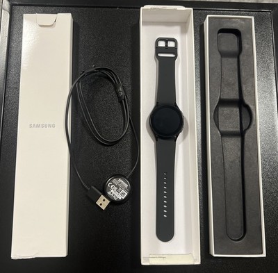Samsung Galaxy Watch4 40mm Aluminiumgehäuse mit Sportarmband - Schwarz 