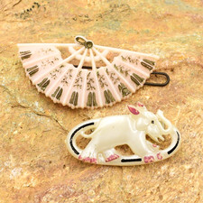 Vintage Celluloid Fan Elephant Snap Pair Of Barrettes