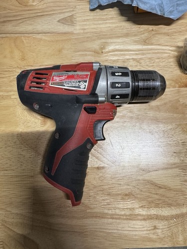 Milwaukee M12 2410-20 12V 3/8” cordless drill/driver - FOR PARTS REPAIR