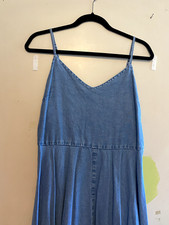 Gap Light Blue Denim Knee-Length Dress Adjustable Straps Size Large Women's