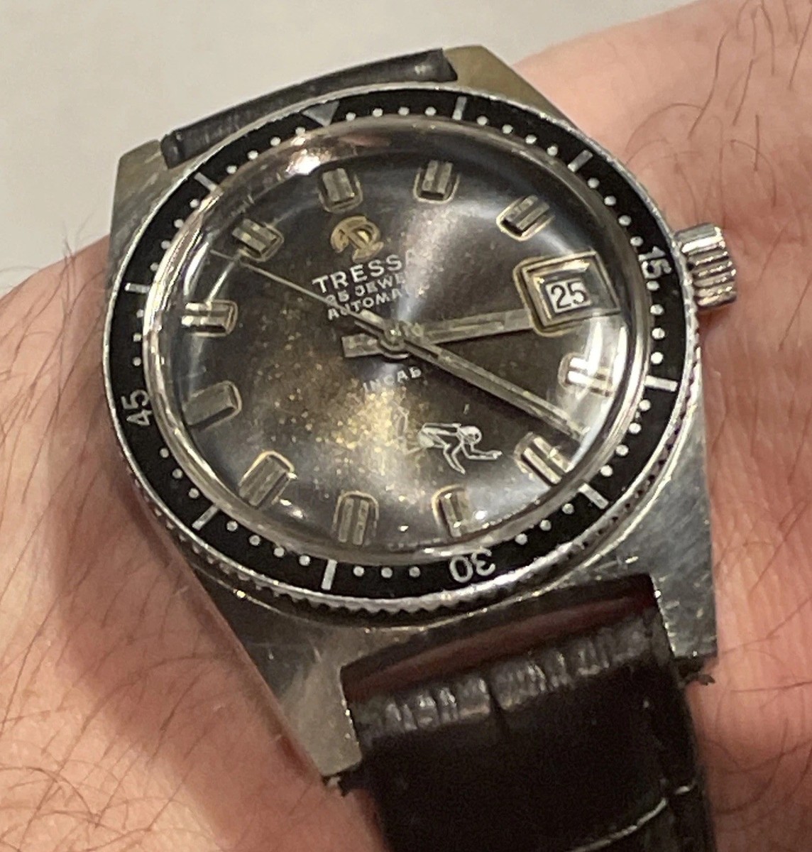 VINTAGE TRESSA WATCH SWISS SKIN DIVER STEEL AUTOMATIC DATE DIVE