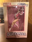 2017 Diamond Select Marvel Gallery Gwenpool 9" PVC Diorama Statue