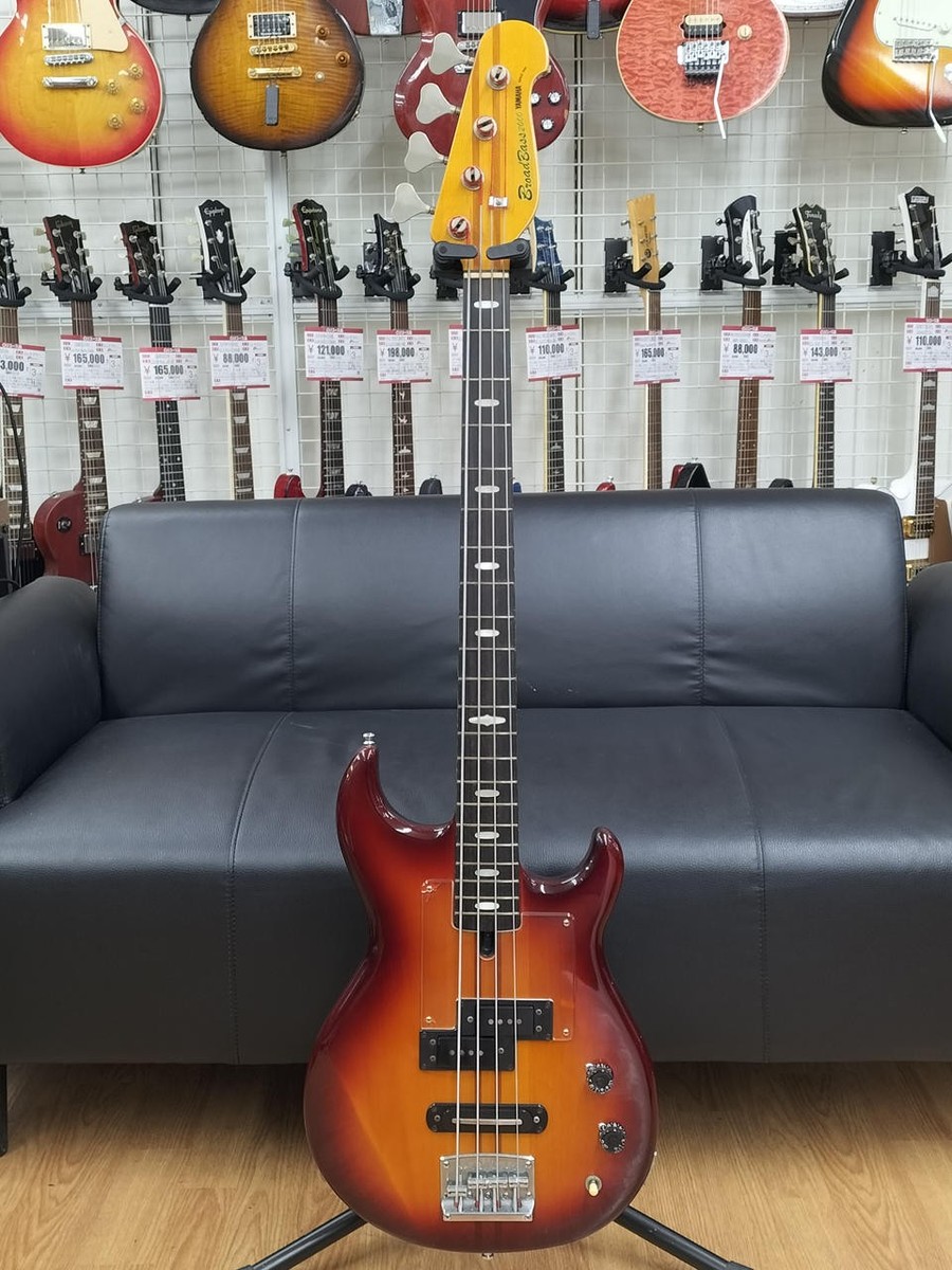 ヤマハ　YAMAHA BB2000 Yamaha BB2000 Fretless Sunburst Electric Bass JP Musical