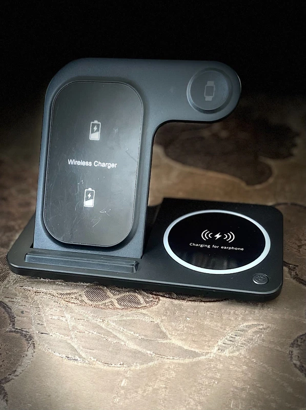 3-3 in-1 Wireless Power Bank for iPhone