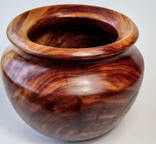 Hand Turned Wood Bowl. EUC. Beautiful Grain. Unsigned. 4.5" Tall, 5" Diameter
