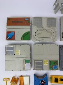 Lot of 130+ Vintage Galoob Micro Machines Playset Random Parts and Accessories