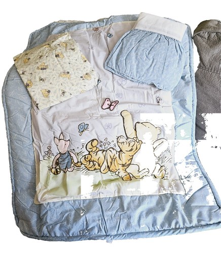 Lambs Ivy Disney Baby Winnie the Pooh Hugs 3-Piece Nursery Crib