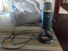 Logitech Yeti Nano Cardioid Microphone - Blackout Includes pop filter  extras 