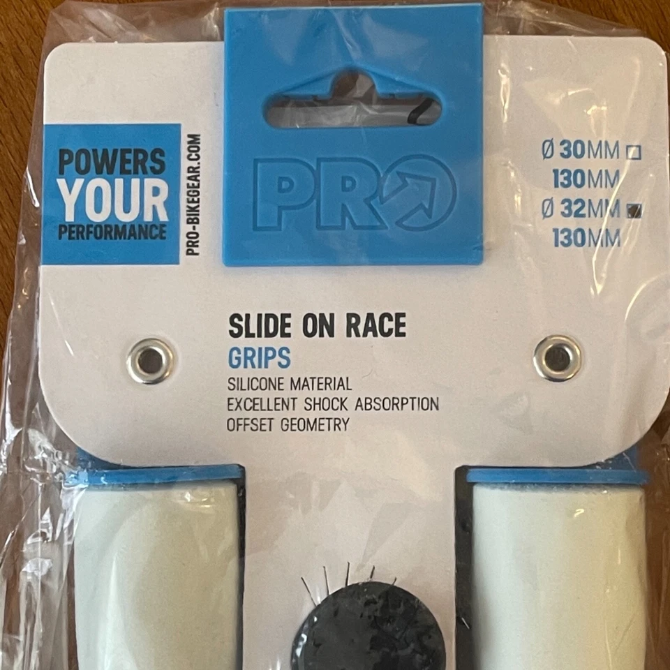 NEW Shimano PRO Silicone Slide On Mountain Bike Handlebar Grips White 130mm 32mm - Image 2 of 4