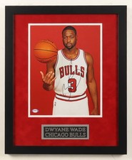 Dwyane Wade Rookie Cards and Autograph Memorabilia Buying Guide 47