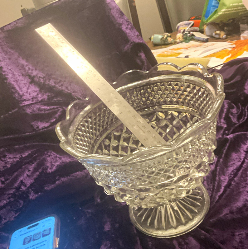 Clear Pressed Glass Diamond Pattern Footed Pedestal Compote Bowl Round