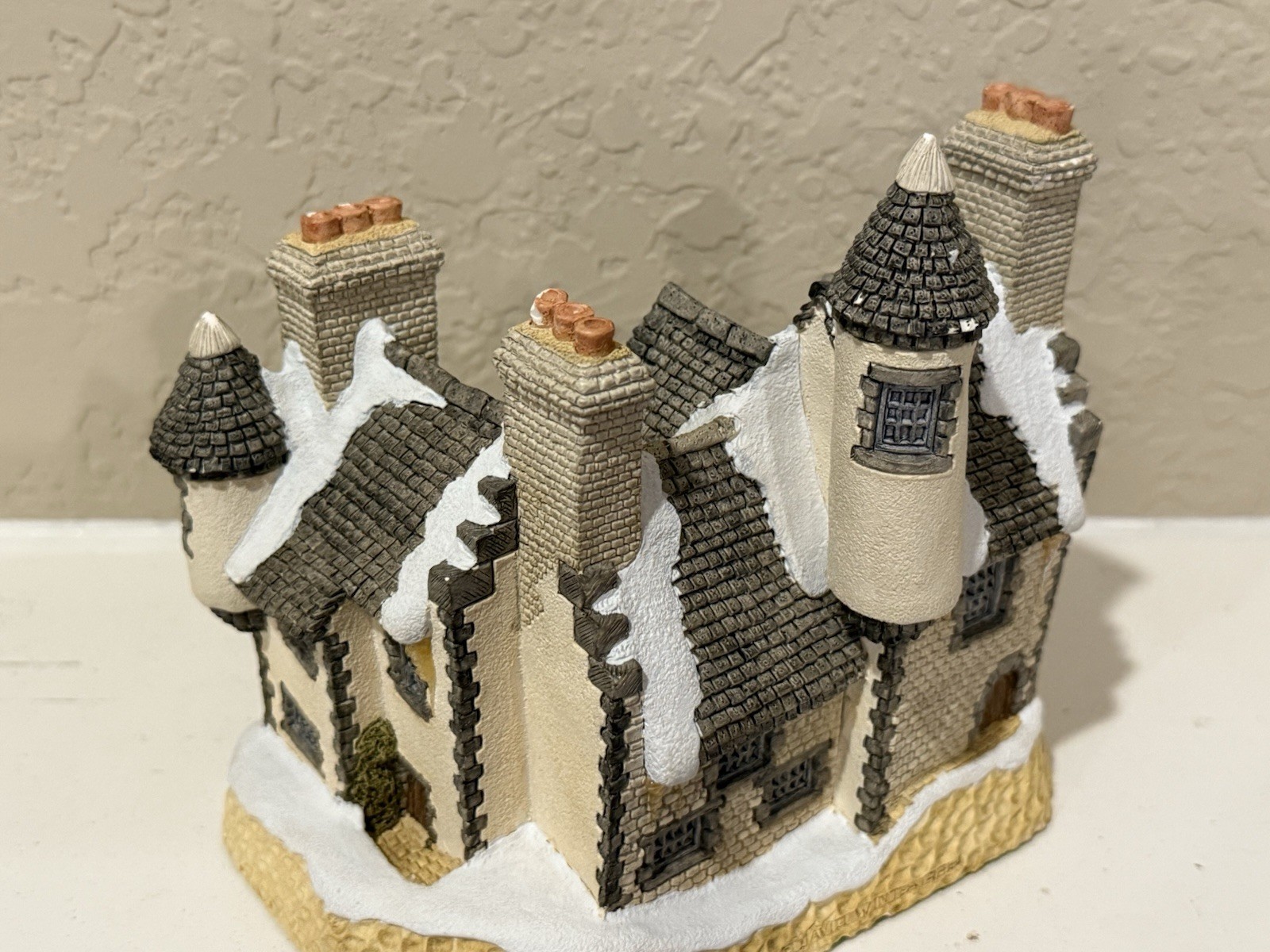 Vintage Winter Cottages Christmas in Scotland and Hogmanay 1988 David Winter