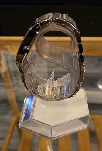 New Casio Unisex Watch - Picture 3 of 12
