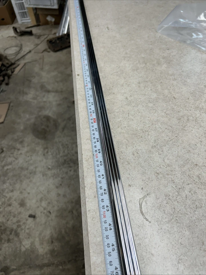 Ford Super Deluxe 1941 capó lateral derecho moldura 54-7/8" Foto 4 de 4