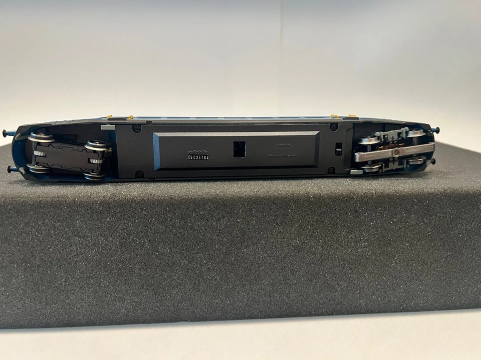 Marklin 3127 OeBB RBe 2/4 "Blauer Pfeil" / "Blue Arrow" Electric Railcar - HO - Image 4 of 4