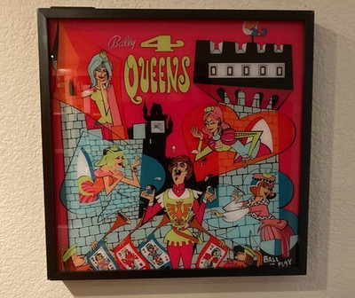 lluminated Pinball Backglass Art:  Bally - ''4 Queens '' - 1970