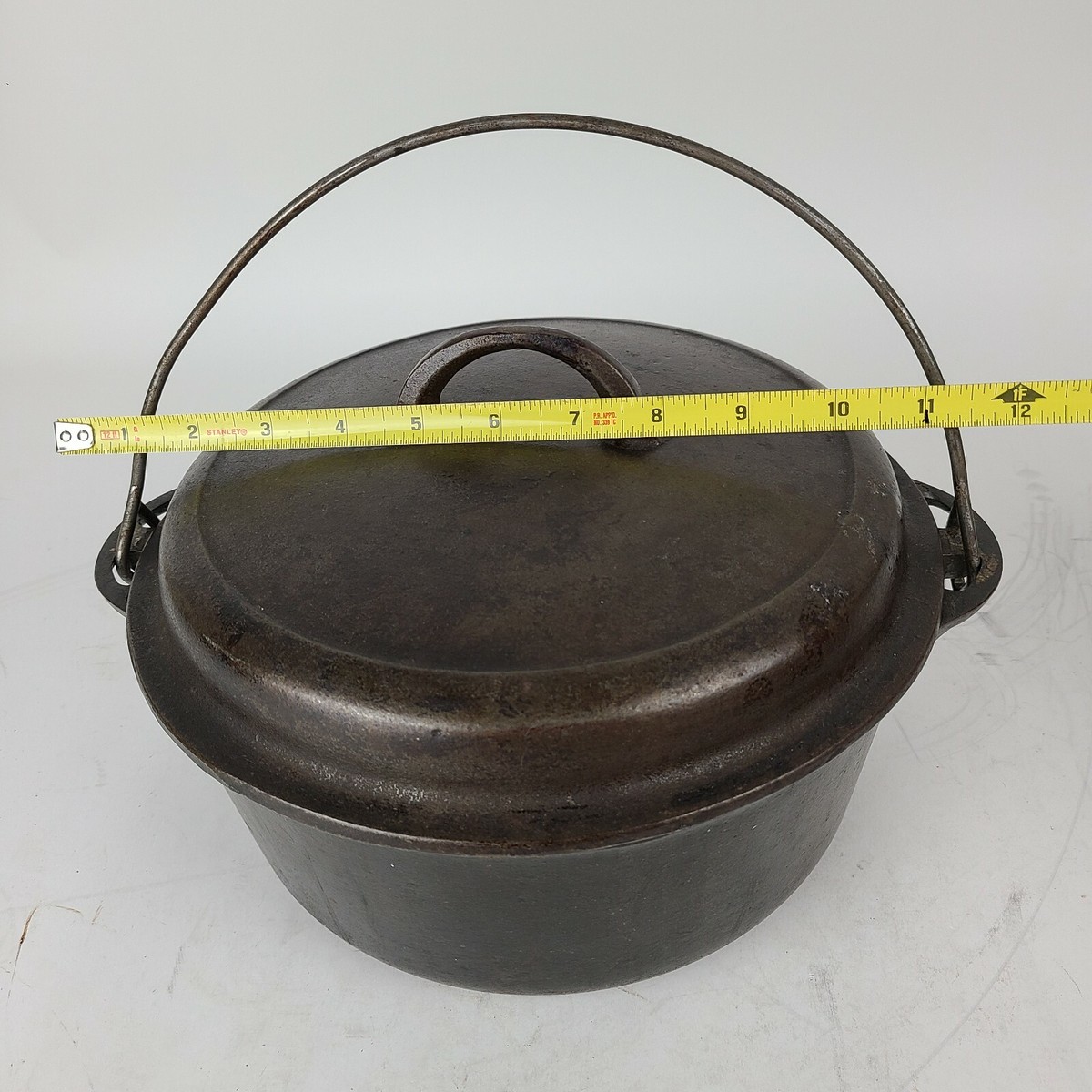 Vintage Griswold #8 Cast Iron Dutch Oven 1278C & Self