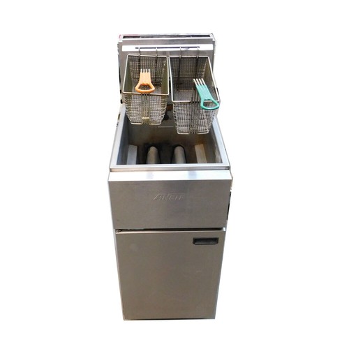 Anets SLG40 Floor Model Gas Fryer 90 000BTU 40lb Oil Capacity W 2 