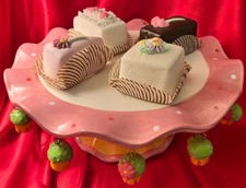 Home Essential & Beyond LA DOLCE VITA Pedestal BIRTHDAY CAKE Plate