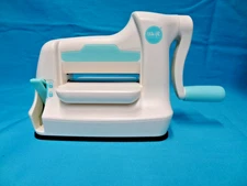 We R Memory Keepers Evolution Mini Die Cut Machine, Scrapbooking