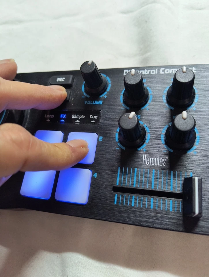 Hercules DJControl Compact Mobile DJ Mixer Controller W USB Cable New *No Box - Image 4 of 4