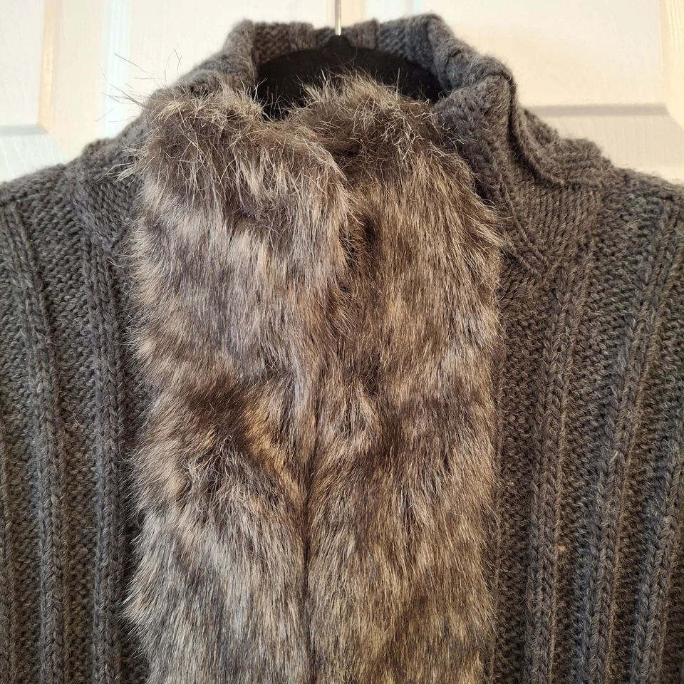 Y2K DKNY Faux Fur Trimmed Cardigan Sweater Wool Blend Ribbed Knit Womens Sz S P - Image 2 of 4