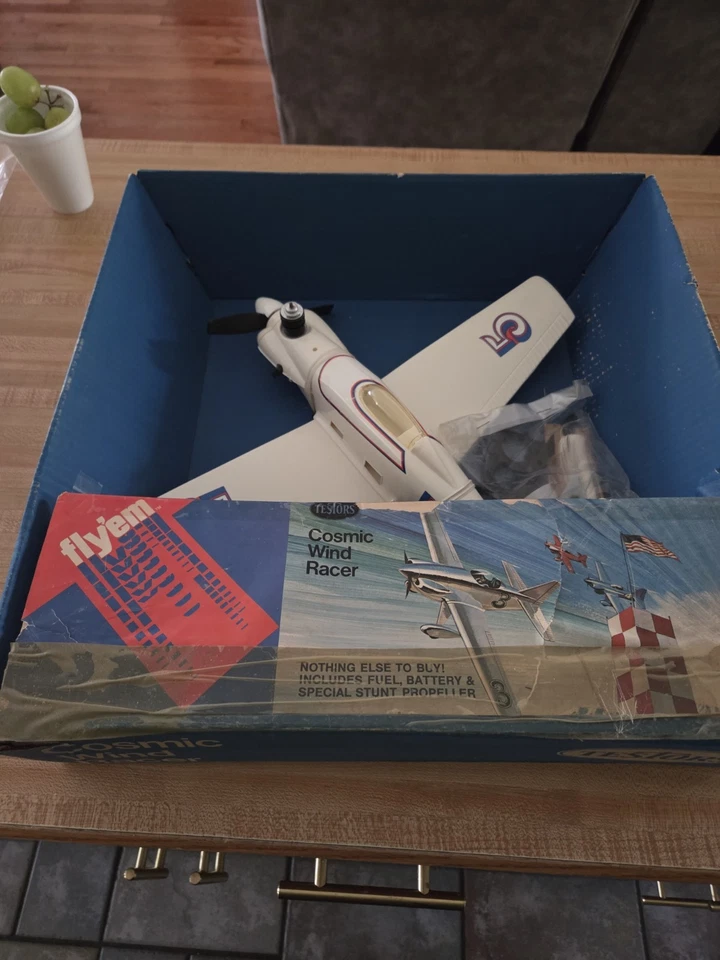 Testers Cosmic Wind Foto 2 de 4