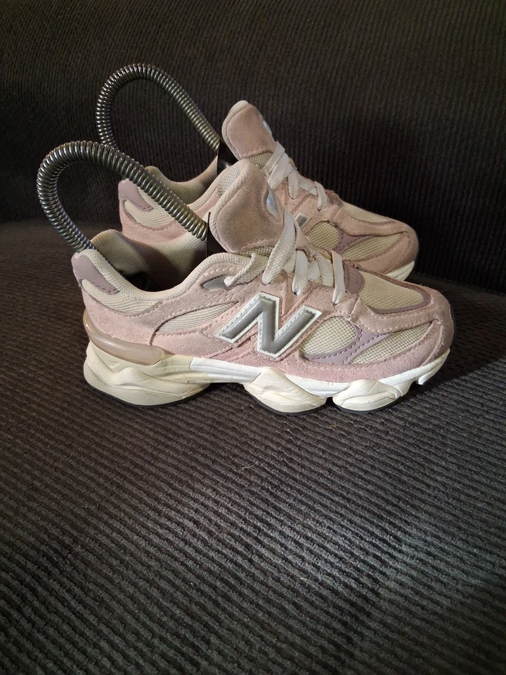 Zapatillas New Balance 9060 “Rose Sugar” para niños pequeños IV9060BE - TALLA 12C Foto 3 de 4