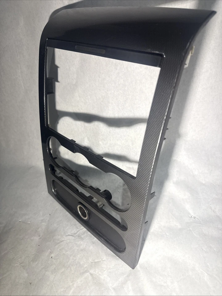 2005-2006 Ford F-150 Center Dash Mounted Radio Trim Bezel Model Number TA3JA6 - Image 3 of 4