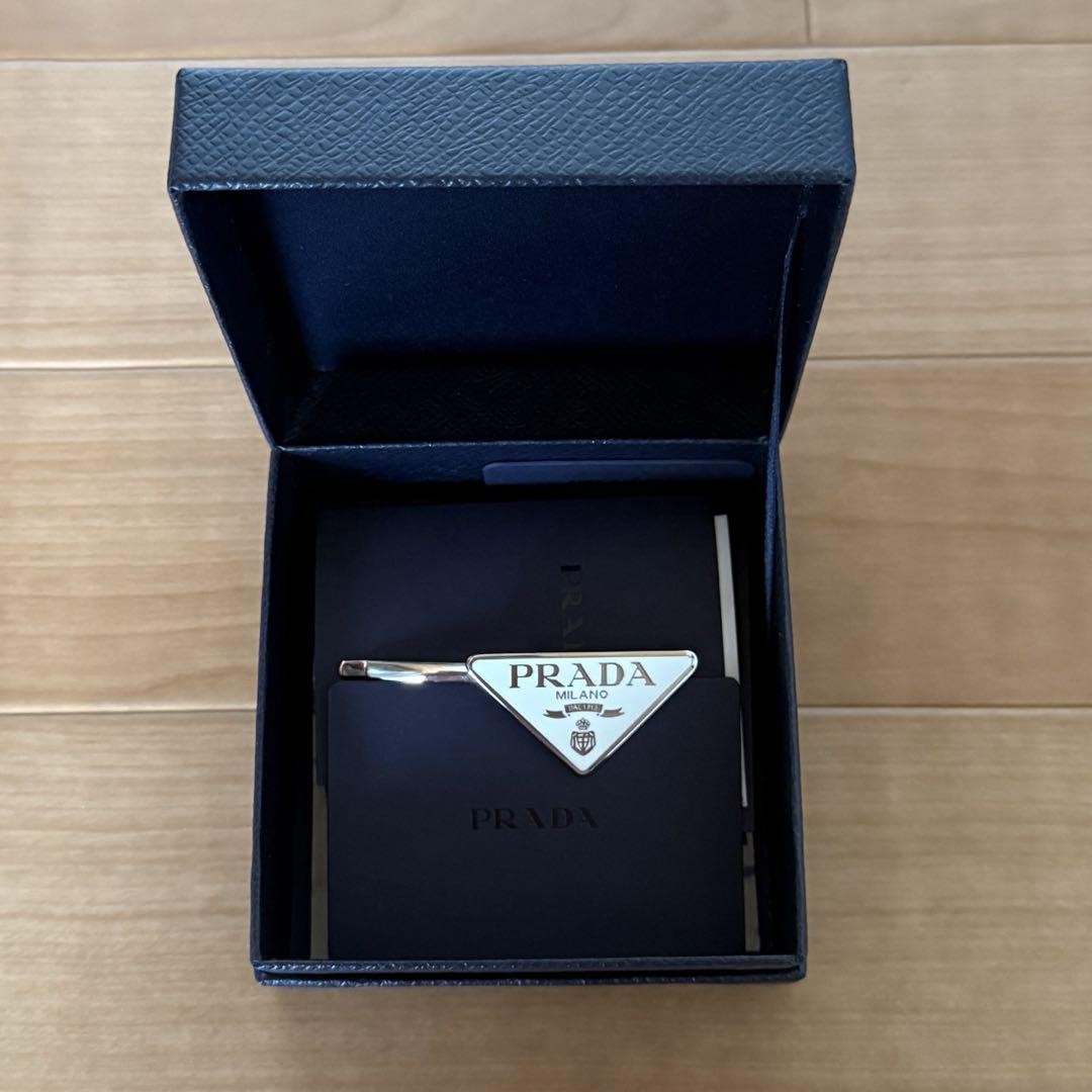 PRADA ヘアピン アイボリー Prada Metal Hair Clip White Used 2024 Box Included | eBay