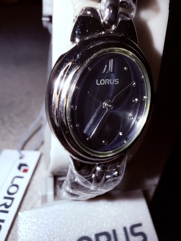 New Women’s Lorus Watch Blue Oval Face Silver Tone Braided Bracelet Band