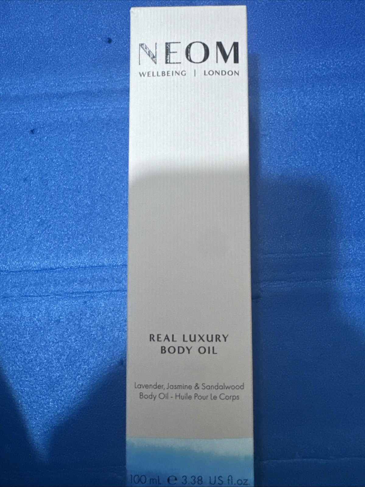 Neom Organics Real Luxury Body Oil. Lavender,Jasmine & Sandalwood  100ml