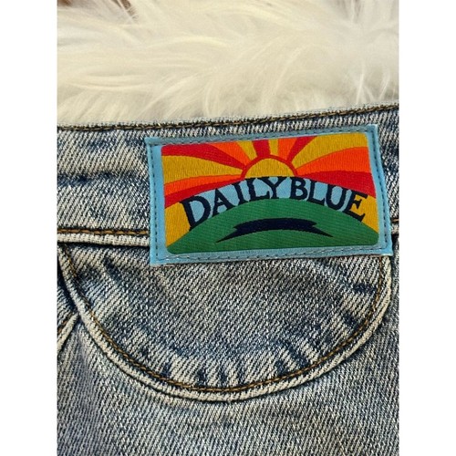 Daily Blue Skye Women's High Rise Flared Jeans Size 31 NWT - Picture 14 of 16