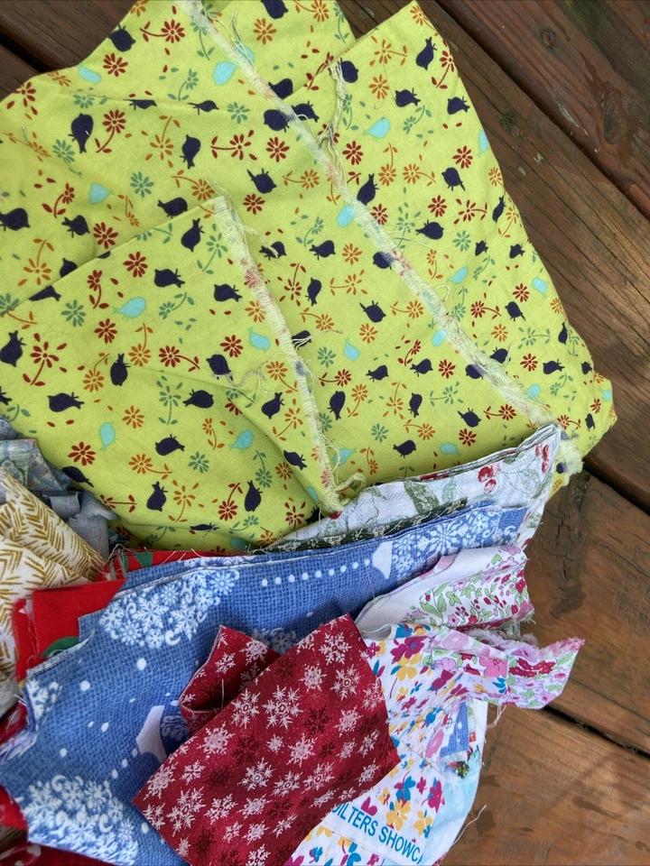 Over 3.5 Pounds of Cotton Fabric Quilting Cut Scraps Squares Remnants - Image 2 of 4