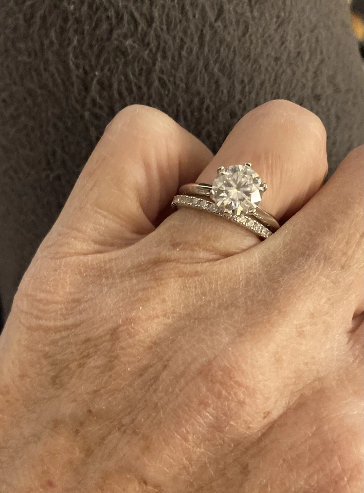 Juego de boda redondo moissanita real de 2,5 quilates enchapado en platino plata de ley talla 5 nuevo Foto 2 de 4