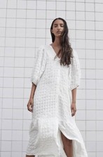 BNWT Zara Textured Bubble Dress