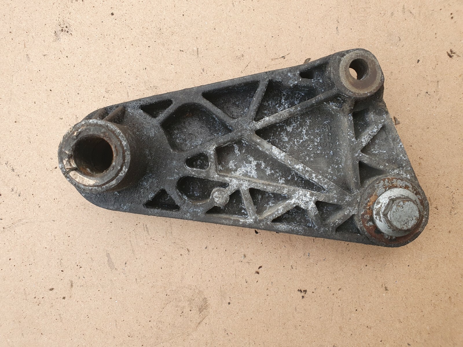 VW GOLF MK2 RALLYE 1.8 G60 SUPERCHARGER TENSIONER MOUNT MOUNT 
