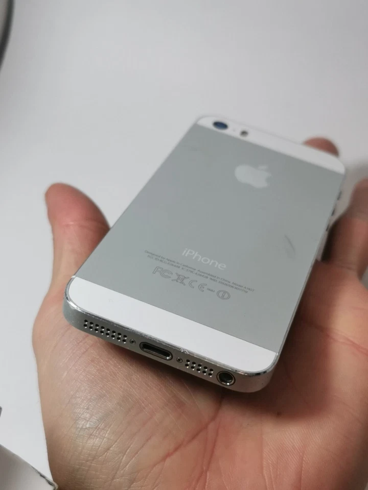 IPhone 5s - 16GB - Argento - Immagine 4 di 4