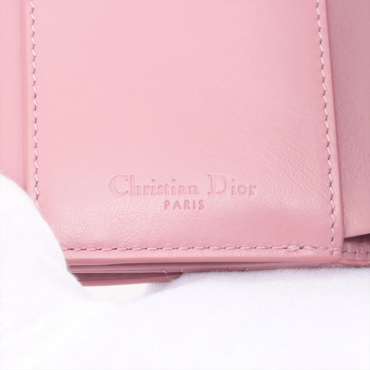 Dior Lady Dior Cannage lotus wallet Patent Leather Compact Wallet Pink thumbnail 8
