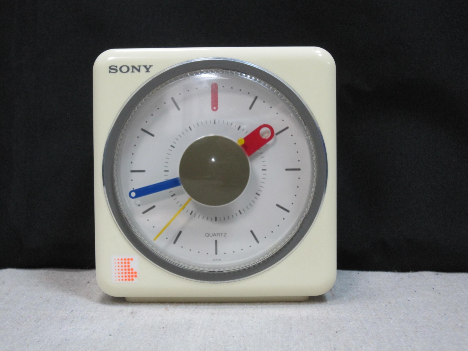 Vintage Sony Cube ICF A 10 W AM/FM Clock Radio Alarm Working Vivaldi Spring Melody