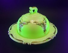 EAPG 1898 Heisey Winged Scroll Uranium Custard Glass Covered Butter Dish