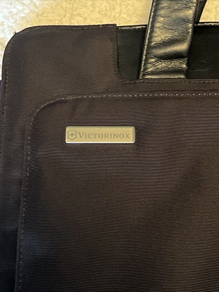 VTG Victorinox Leather Trim Expandable Briefcase/Business Bag - Image 2 of 4