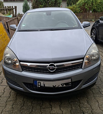 Opel Astra H GTC Coup&eacute; 1,6